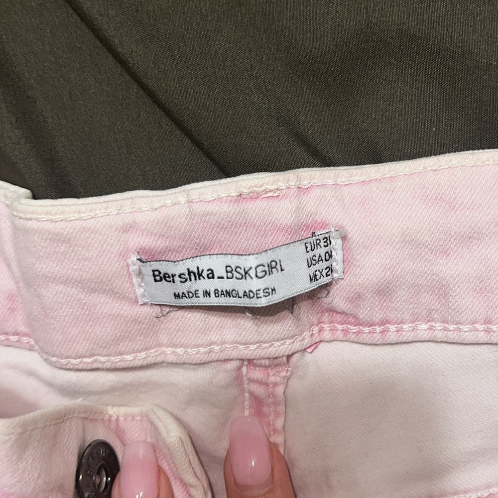 Pink denim shorts - Picture 2 of 3